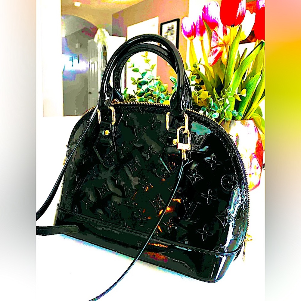 Brand New Tote !!